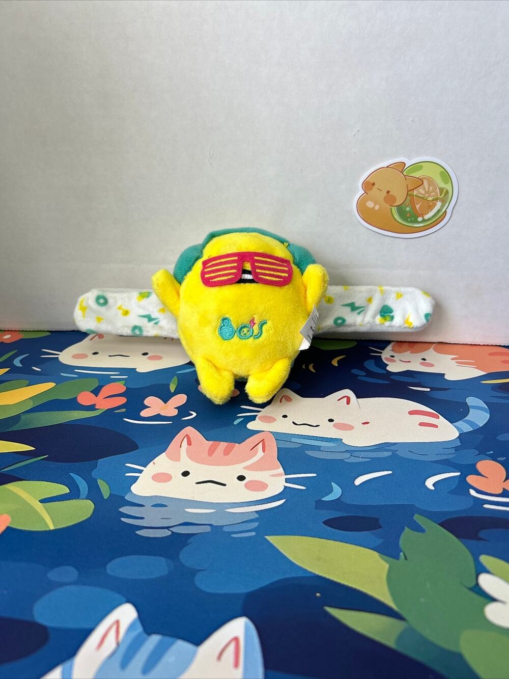 Cutie Cuffs Gudetama The Lazy Egg Single Cracked Egg 80s Snap Bracelet